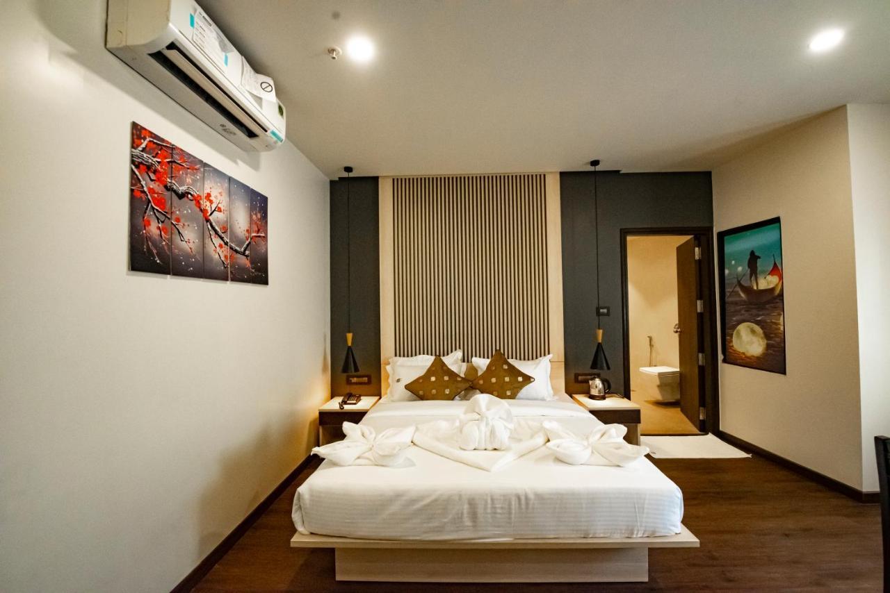 The Royal Palace Hotel 400703 Navi Mumbai Exterior photo